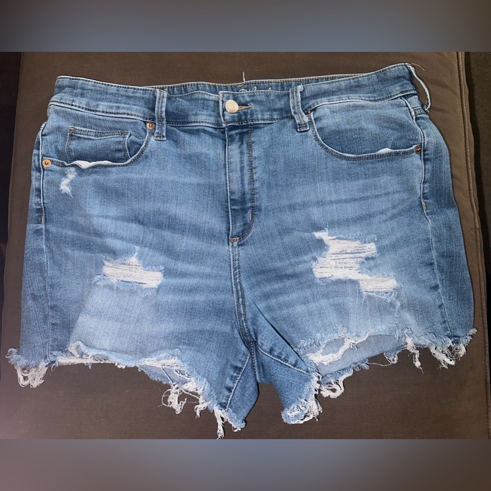 Universal Thread Jean Shorts